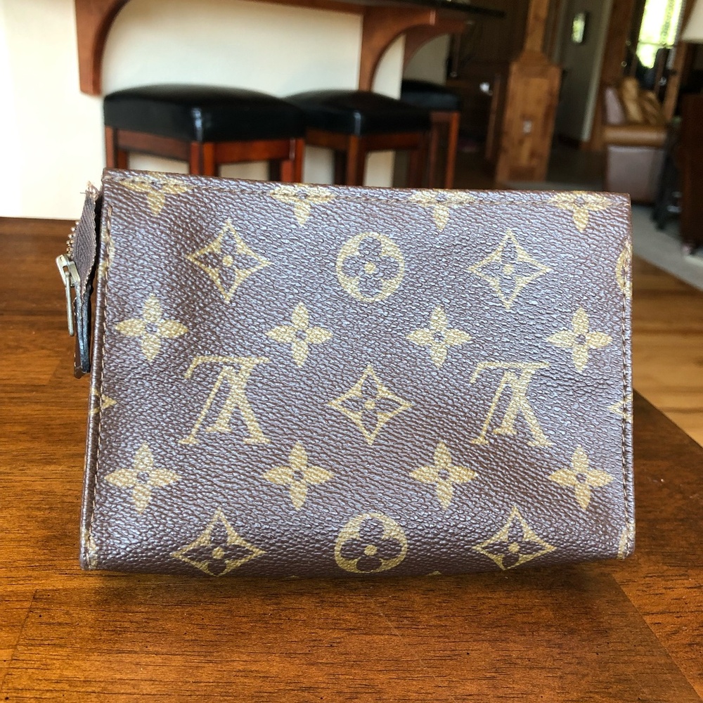 Louis Vuitton Vintage Monogram Toiletry Pouch 15